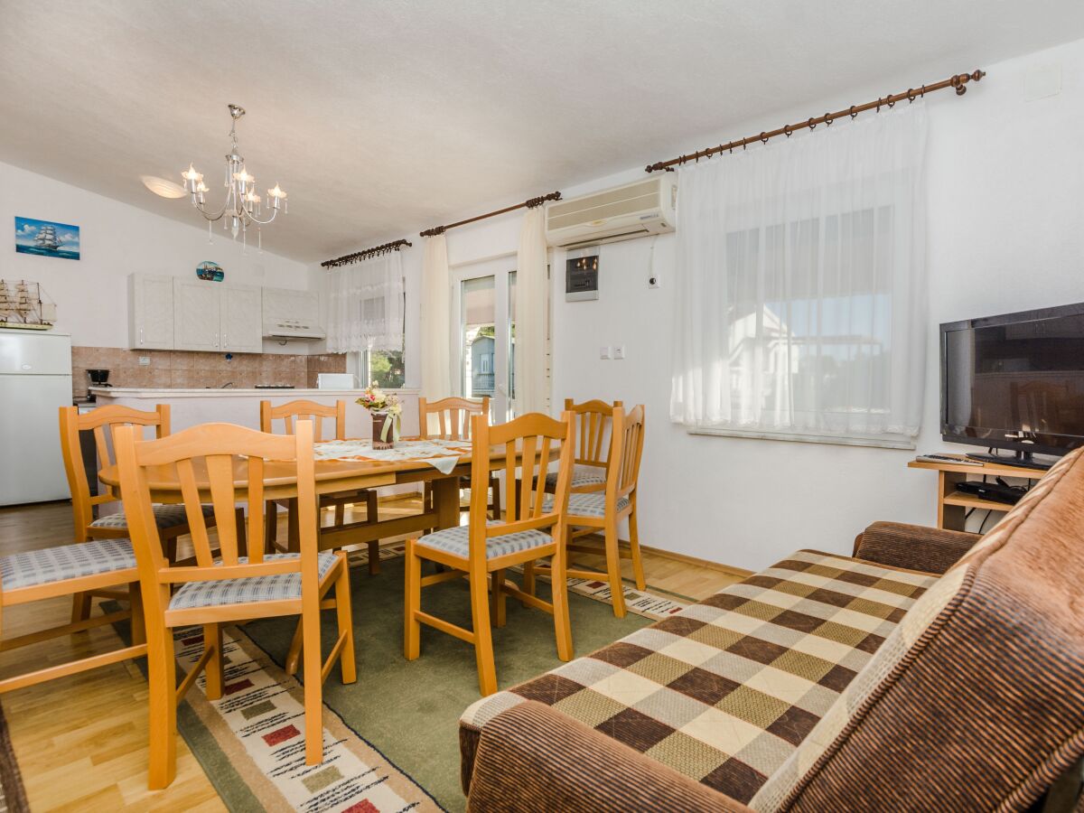 Apartment Three bedroom apartment with balcony Vir A-18569-a - Outdoor photo 4