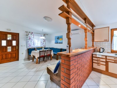 Apartment Three bedroom apartment with balcony and sea view Vir A-18570-a - Outdoor photo 8