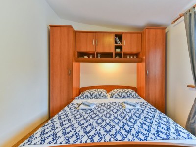 Apartment Three bedroom apartment with balcony and sea view Vir A-18570-a - Outdoor photo 14