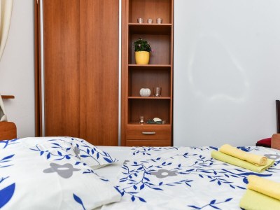 Apartment Three bedroom apartment with balcony and sea view Vir A-18570-a - Outdoor photo 16