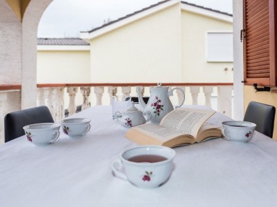 Apartment Three bedroom apartment with balcony and sea view Vir A-18570-a - Outdoor photo 23