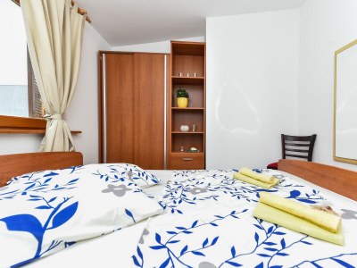 Apartment Three bedroom apartment with balcony and sea view Vir A-18570-a - Outdoor photo 24