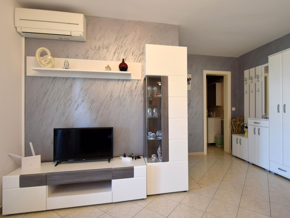 Apartment Two bedroom apartment with terrace and sea view Vantačići, Krk A-20442-a - Outdoor photo 3