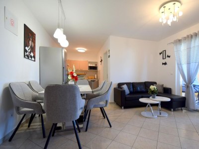 Apartment Two bedroom apartment with terrace and sea view Vantačići, Krk A-20442-a - Outdoor photo 4