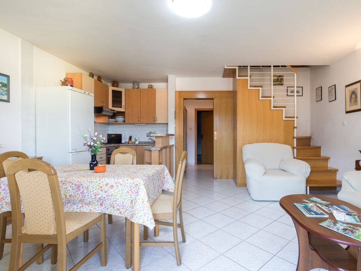 Apartment Two bedroom apartment with balcony and sea view Baška, Krk A-19675-a - Outdoor photo 3