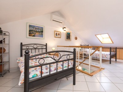 Apartment Two bedroom apartment with balcony and sea view Baška, Krk A-19675-a - Outdoor photo 15