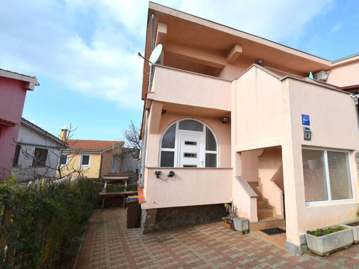 Apartment Two bedroom apartment with terrace Pinezići, Krk A-20465-a