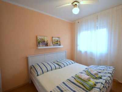 Apartment Two bedroom apartment with terrace Pinezići, Krk A-20465-a - Outdoor photo 9