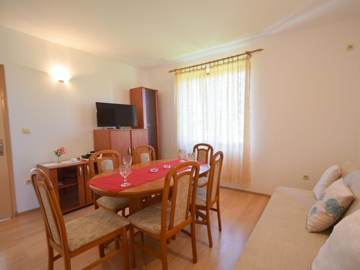 Apartment Three bedroom apartment with terrace Njivice, Krk A-20468-a - Outdoor photo 3