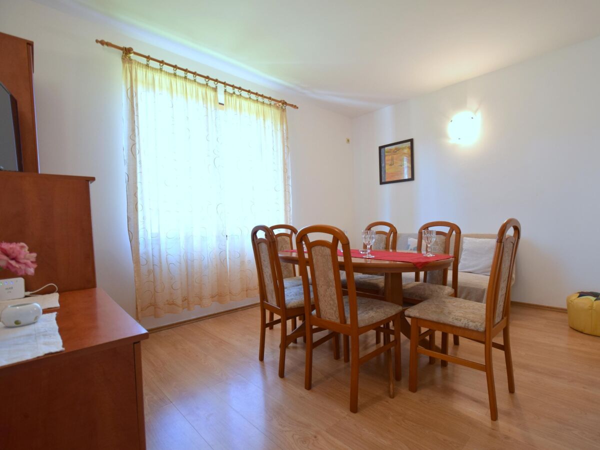 Apartment Three bedroom apartment with terrace Njivice, Krk A-20468-a - Outdoor photo 4