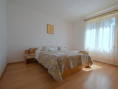 Apartment Three bedroom apartment with terrace Njivice, Krk A-20468-a - Outdoor photo 8