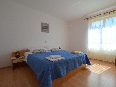 Apartment Three bedroom apartment with terrace Njivice, Krk A-20468-a - Outdoor photo 10