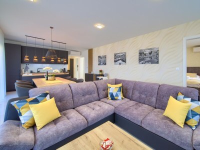 Apartment Three bedroom apartment with terrace and sea view Malinska, Krk A-20470-a - Outdoor photo 4