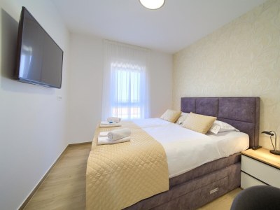 Apartment Three bedroom apartment with terrace and sea view Malinska, Krk A-20470-a - Outdoor photo 10