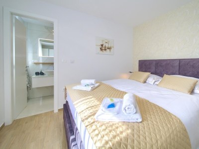 Apartment Three bedroom apartment with terrace and sea view Malinska, Krk A-20470-a - Outdoor photo 13