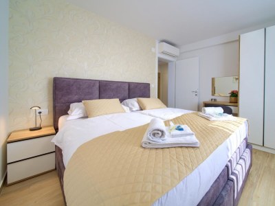 Apartment Three bedroom apartment with terrace and sea view Malinska, Krk A-20470-a - Outdoor photo 14