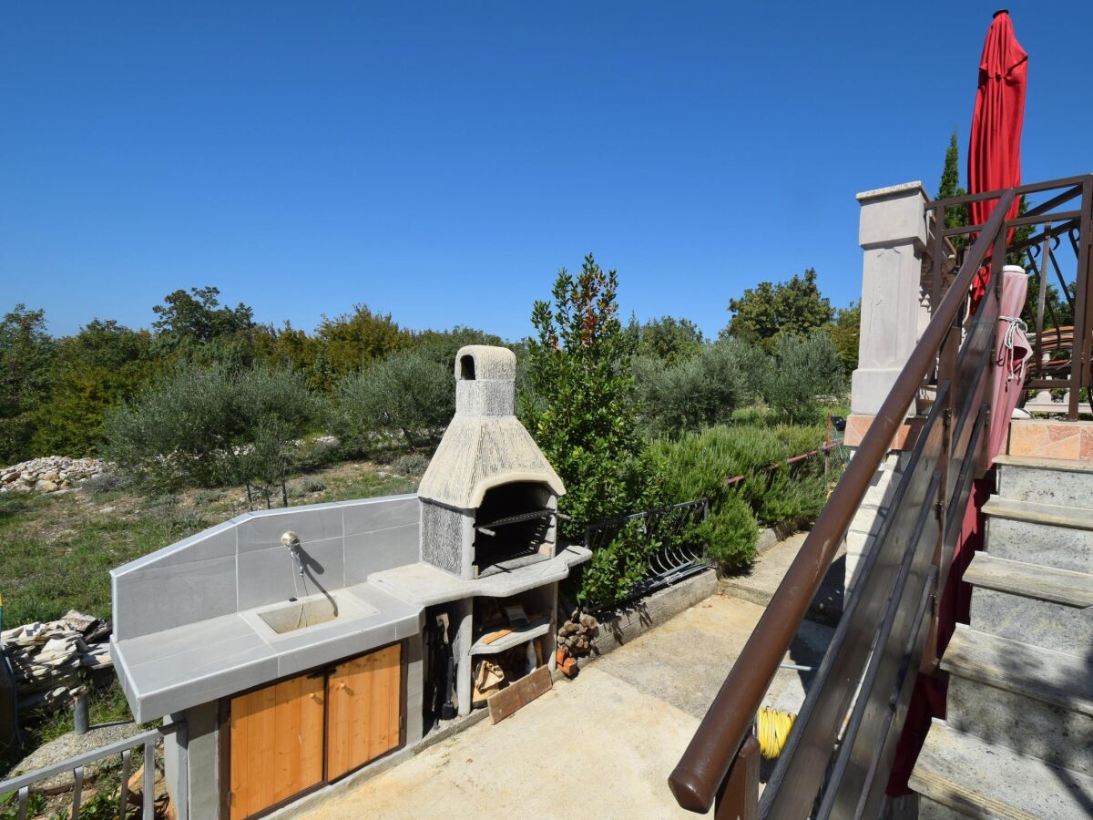 Apartment Three bedroom apartment with terrace and sea view Omišalj, Krk A-20471-a - Outdoor photo 2