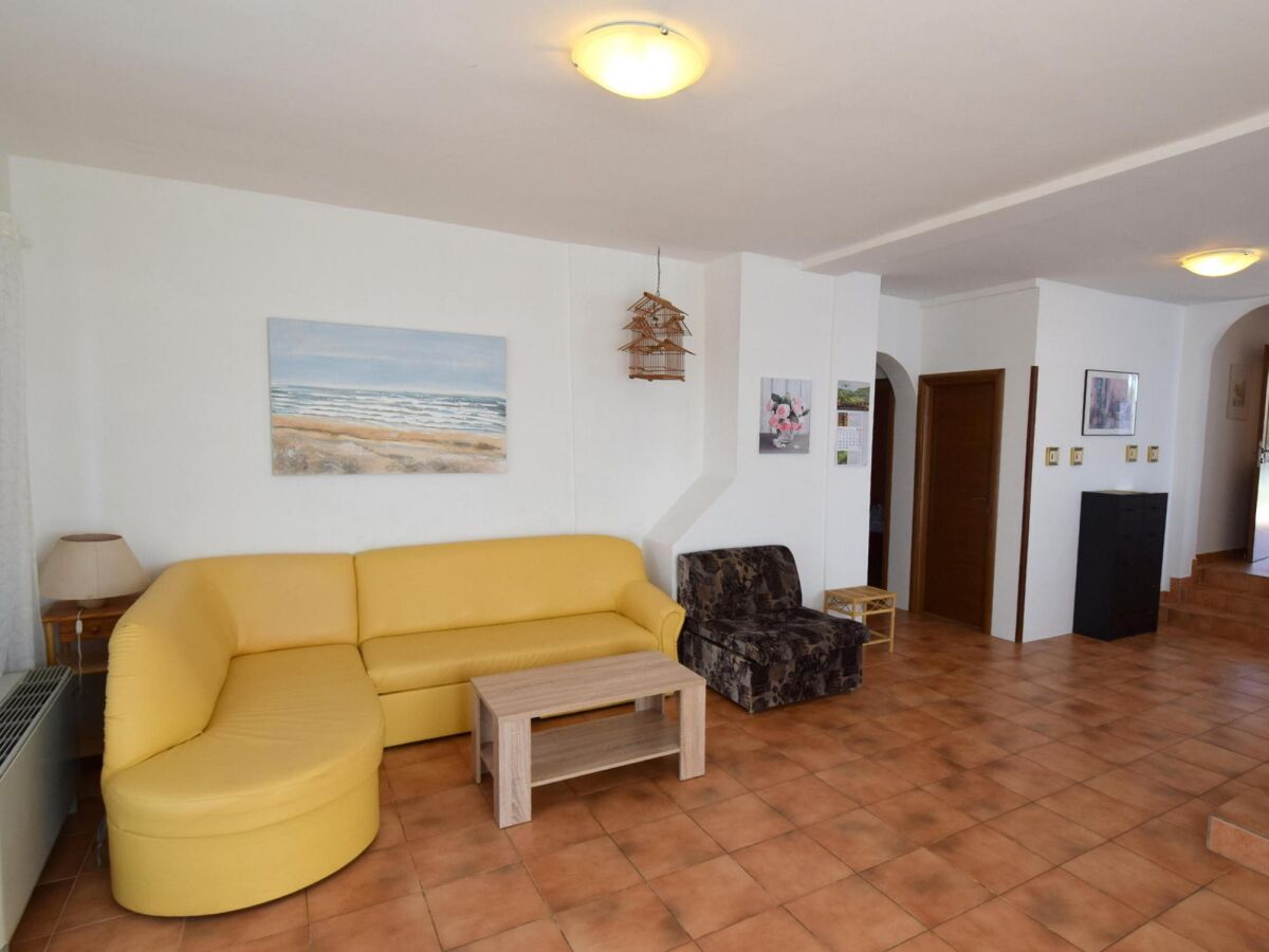 Apartment Three bedroom apartment with terrace and sea view Omišalj, Krk A-20471-a - Outdoor photo 4