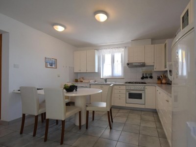 Apartment Three bedroom apartment with terrace and sea view Omišalj, Krk A-20471-a - Outdoor photo 8