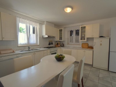 Apartment Three bedroom apartment with terrace and sea view Omišalj, Krk A-20471-a - Outdoor photo 9