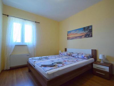 Apartment Three bedroom apartment with terrace and sea view Omišalj, Krk A-20471-a - Outdoor photo 12