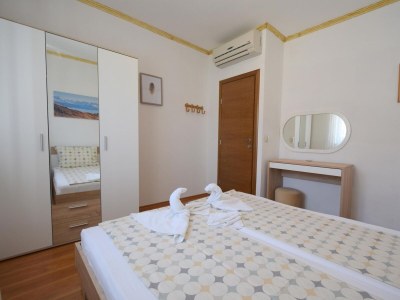 Apartment Three bedroom apartment with terrace and sea view Omišalj, Krk A-20471-a - Outdoor photo 15