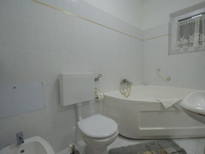 Apartment Three bedroom apartment with terrace and sea view Omišalj, Krk A-20471-a - Outdoor photo 16