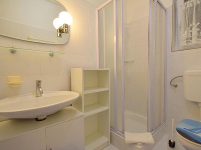 Apartment Three bedroom apartment with terrace and sea view Omišalj, Krk A-20471-a - Outdoor photo 18