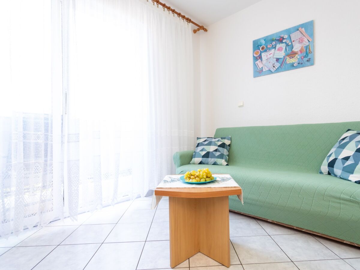 Apartment One bedroom apartment with balcony Njivice, Krk A-20473-a - Outdoor photo 4