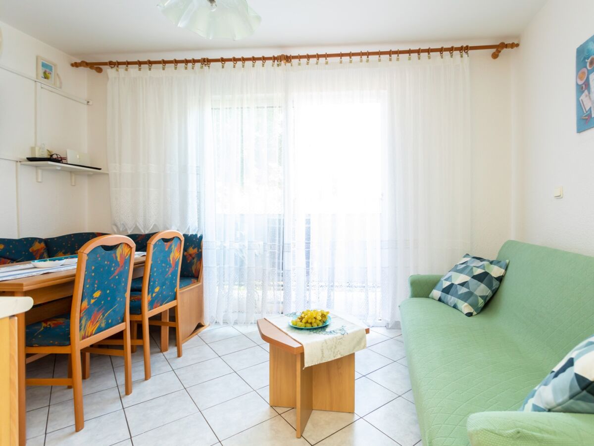 Apartment One bedroom apartment with balcony Njivice, Krk A-20473-a - Outdoor photo 5