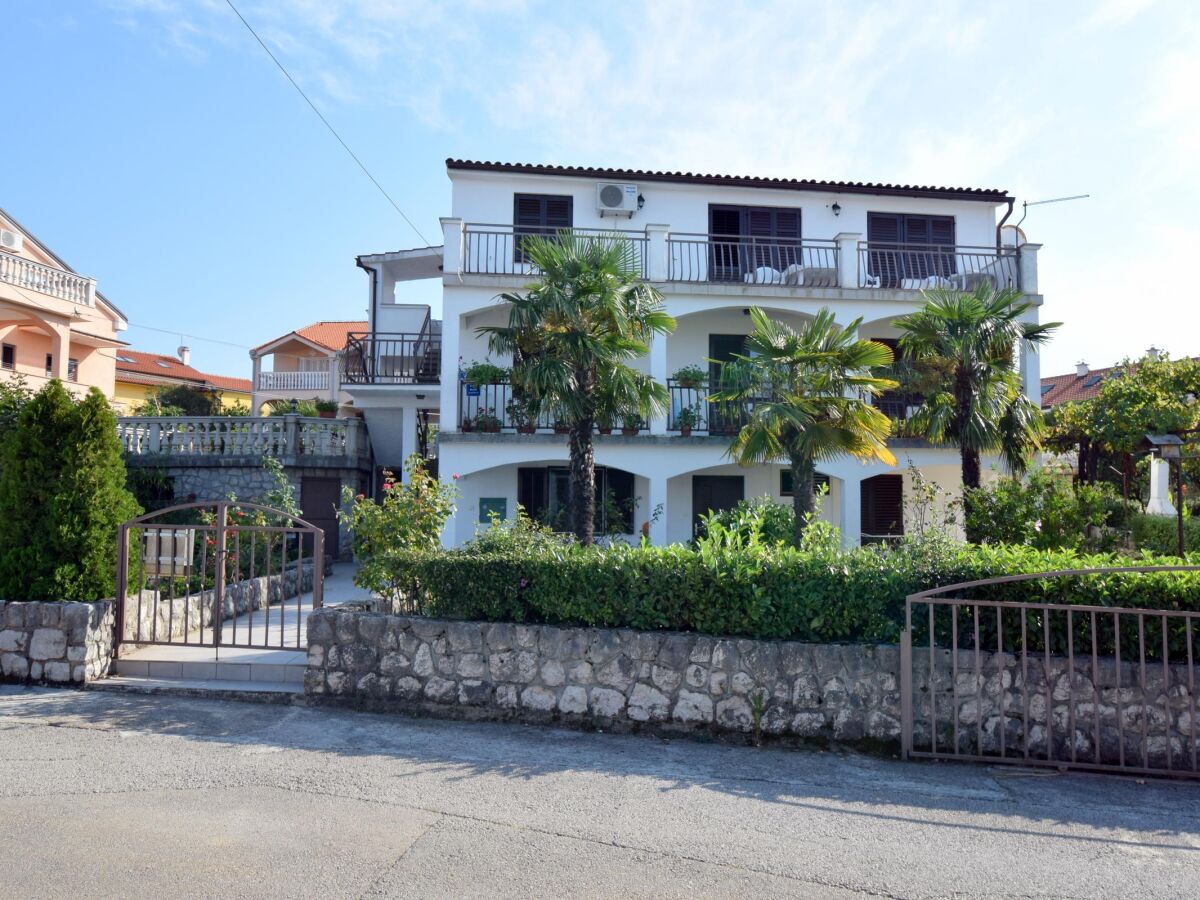 Apartment Three bedroom apartment with terrace and sea view Njivice, Krk A-20474-a