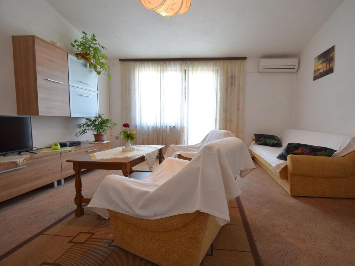 Apartment Three bedroom apartment with terrace and sea view Njivice, Krk A-20474-a - Outdoor photo 3