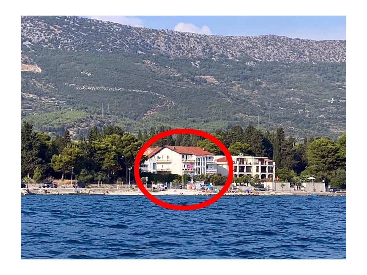 Apartment Two bedroom apartment near beach Kaštel Stari, Kaštela A-19810-a