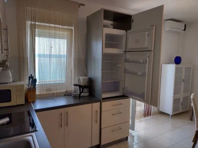 Apartment Two bedroom apartment near beach Kaštel Stari, Kaštela A-19810-a - Outdoor photo 12