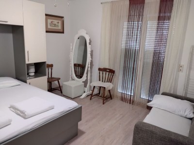 Apartment Two bedroom apartment near beach Kaštel Stari, Kaštela A-19810-a - Outdoor photo 15