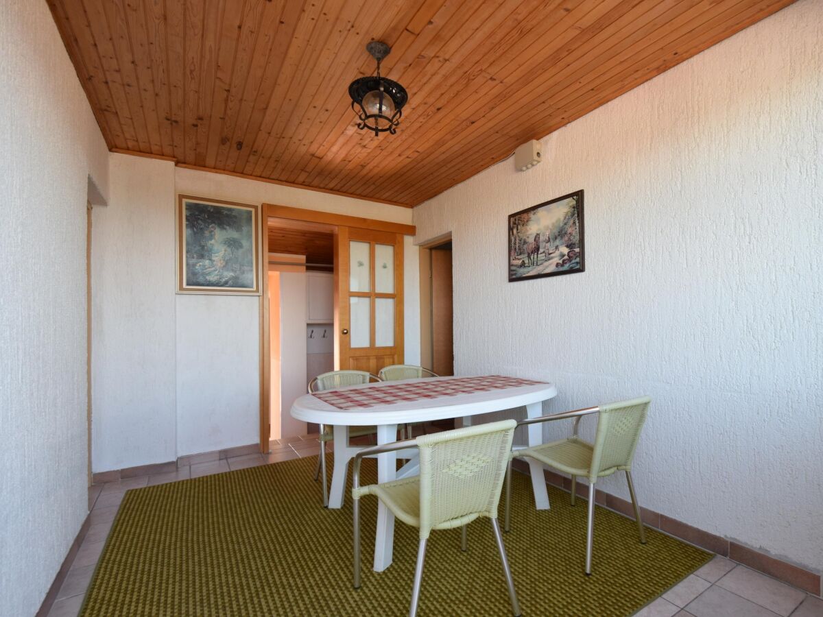 Apartment Two bedroom apartment with balcony and sea view Njivice, Krk A-20479-a - Outdoor photo 3