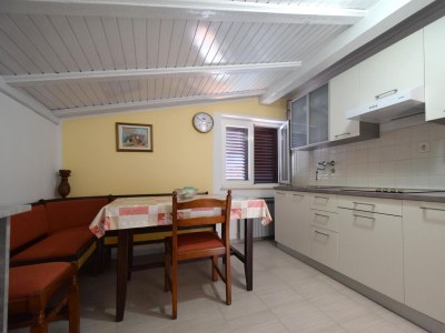 Apartment Two bedroom apartment with balcony and sea view Njivice, Krk A-20479-a - Outdoor photo 4