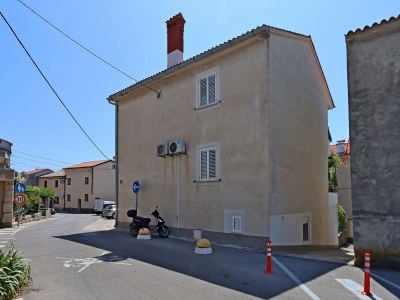 Apartment Two bedroom apartment with air-conditioning Punat, Krk A-19831-a - Outdoor photo 3