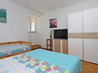 Apartment Two bedroom apartment with air-conditioning Punat, Krk A-19831-a - Outdoor photo 16