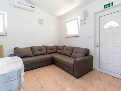 Apartment Two bedroom apartment with terrace and sea view Tkon, Pašman A-19914-a - Outdoor photo 3