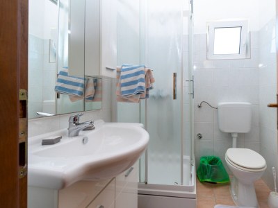 Apartment Two bedroom apartment with terrace and sea view Tkon, Pašman A-19914-a - Outdoor photo 17