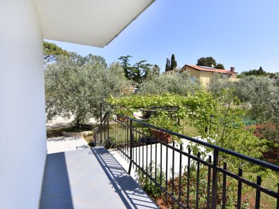 Apartment One bedroom apartment with balcony Bašanija, Umag A-20522-a - Outdoor photo 2