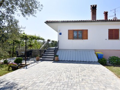 Apartment One bedroom apartment with balcony Bašanija, Umag A-20522-a - Outdoor photo 4