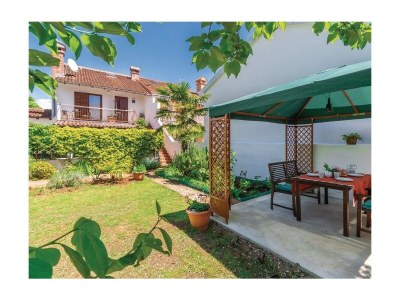 Apartment Two bedroom apartment with balcony Rovinj A-20545-a - Outdoor photo 2