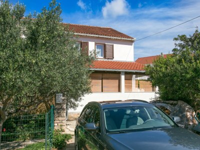 Holiday house Two bedroom house with terrace Milna, Brač K-20140 - Outdoor photo 3