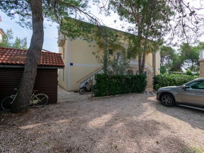 Apartment Two bedroom apartment with balcony and sea view Vir - Kozjak, Vir A-20149-a - Outdoor photo 8