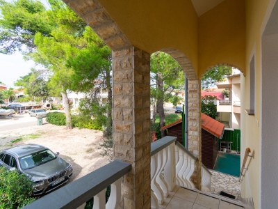 Apartment Two bedroom apartment with balcony and sea view Vir - Kozjak, Vir A-20149-a - Outdoor photo 11