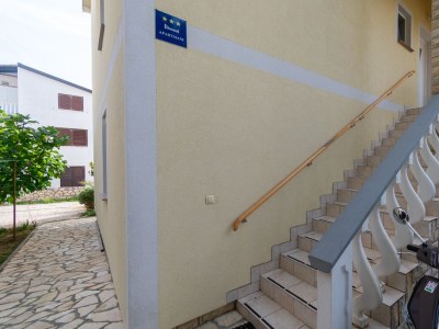 Apartment Two bedroom apartment with balcony and sea view Vir - Kozjak, Vir A-20149-a - Outdoor photo 14