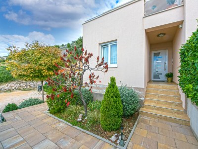 Apartment One bedroom apartment with terrace and sea view Brela, Makarska A-20221-a - Outdoor photo 3