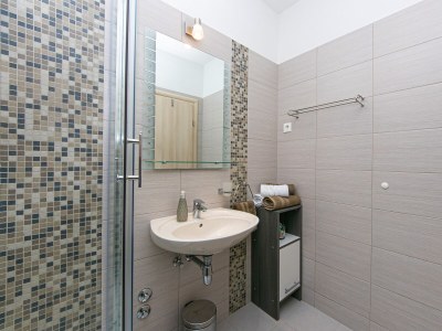 Apartment One bedroom apartment with terrace and sea view Brela, Makarska A-20221-a - Outdoor photo 16